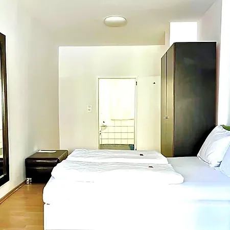 The Square 3*
